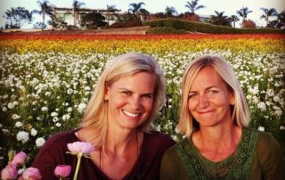 Kit and Casey of Flower Duet in the Flower Fields
