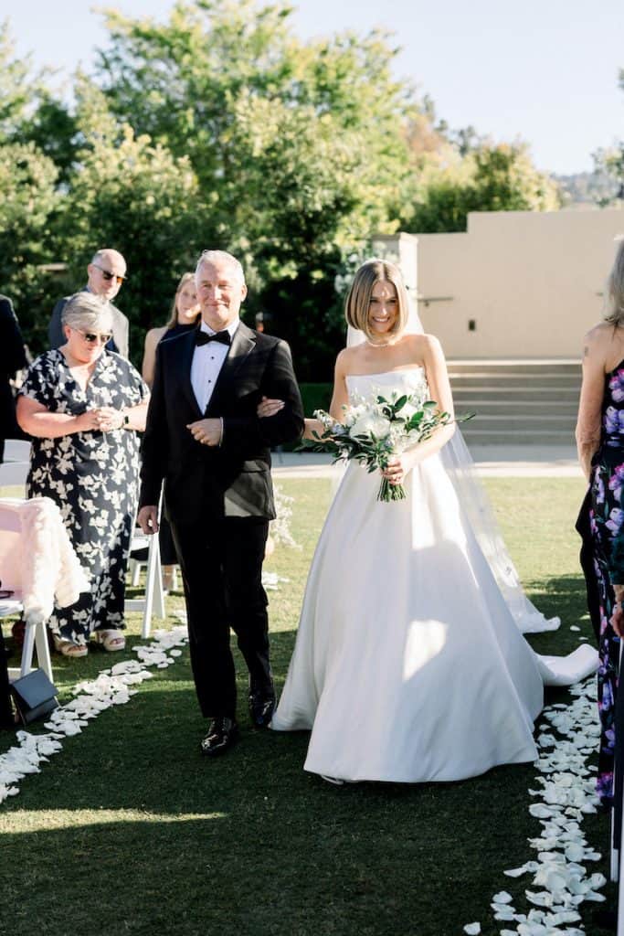 Bride and Dad on the aisle